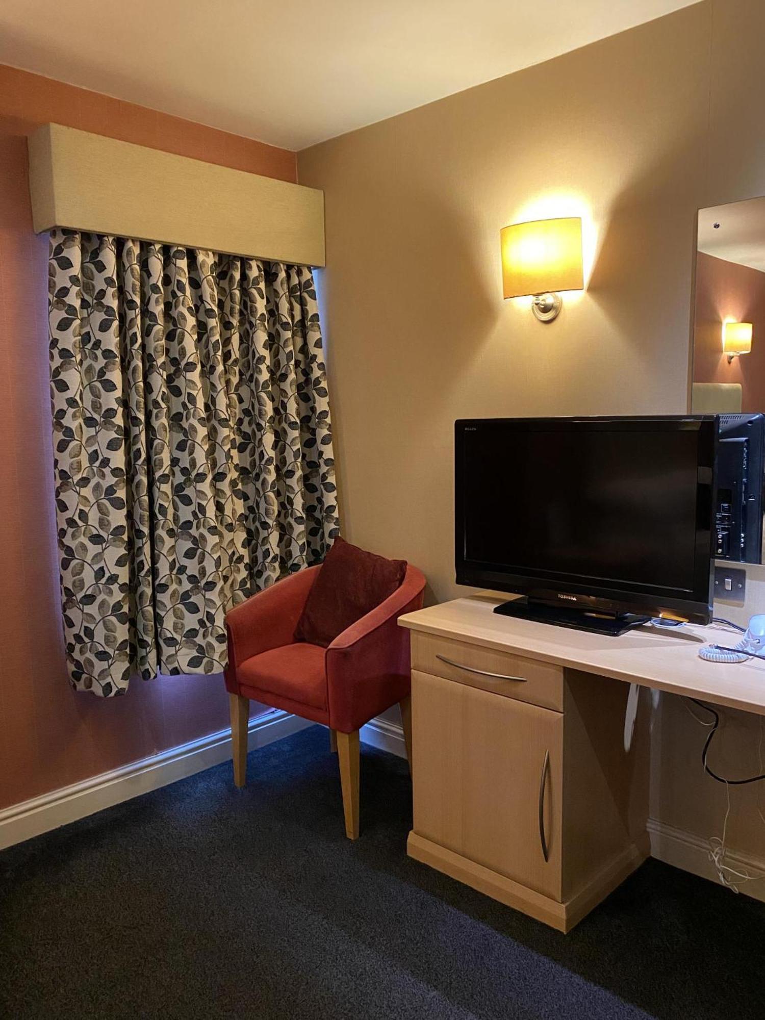 The Windmill Inn Натсфорд Экстерьер фото